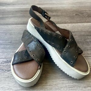 Roan Bed Stu Hali Platform Grommet Studded Sandals Summer Vacation sz 8 NEW